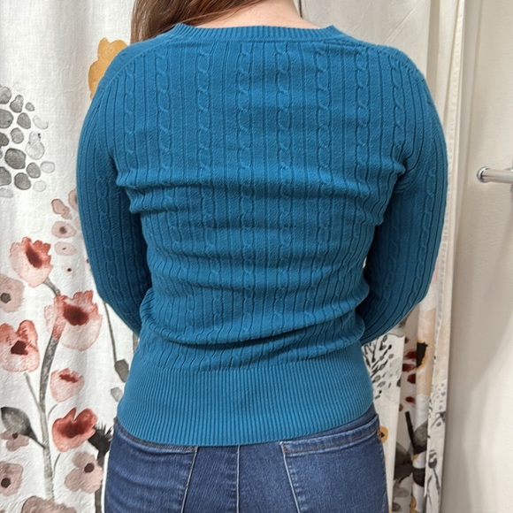 Women’s Tommy Hilfiger Blue Cable Knit V-Neck Long Sleeve Sweater. Size Small. - Picture 9 of 9
